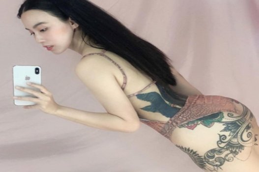 Linh Miu lançou clipes de sexo para sexo super quente