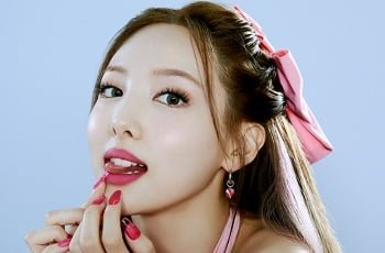 Nayeon duas vezes foi banido pelo namorado